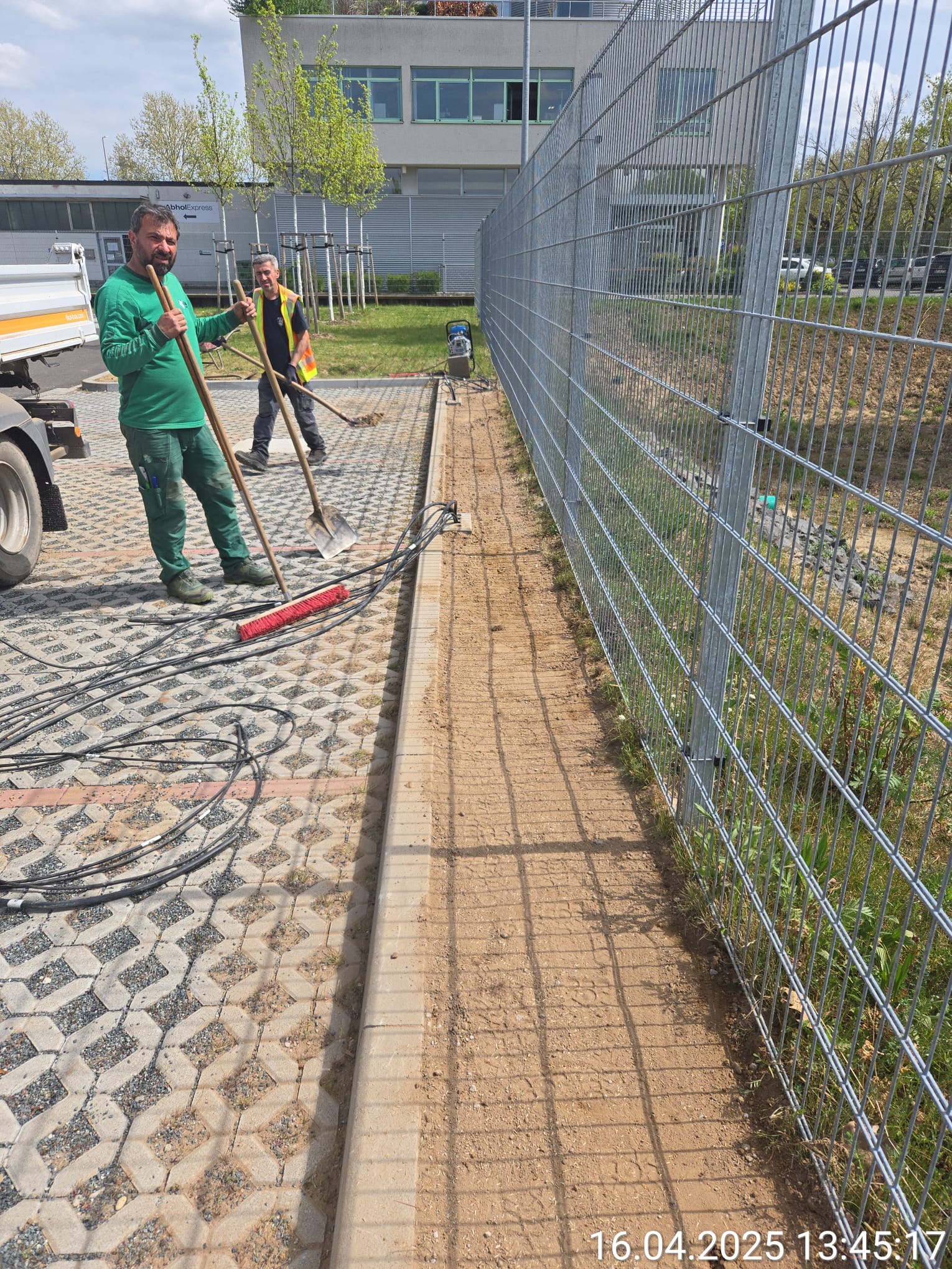 WhatsApp Image 2025-05-28 at 20.44.08